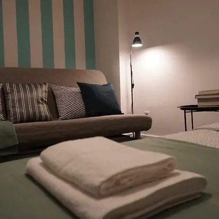 Lovely Bubbly Apartment-3